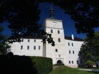 /album/fotogalerie-zamek-breznice/zamek-breznice-pohled-od-vstupni-brany-jpg/